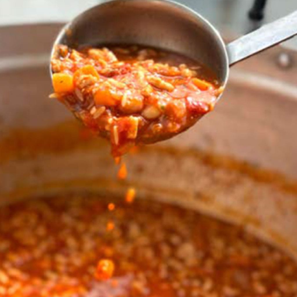 Minestronesoppa med risoni & basilikakräm